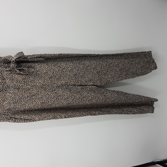 Banana Republic Tencel Wrap-Jumpsuit In Leopard Print 12 LIKE NEW - Picture 5 of 12